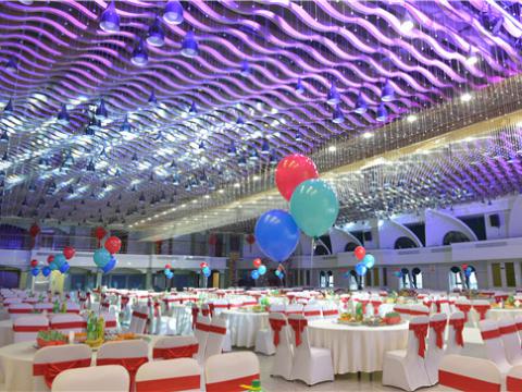 圣诞不“剩单”，，，等你来造——1066vip威尼斯集团团委平安夜举行圣诞狂欢活动